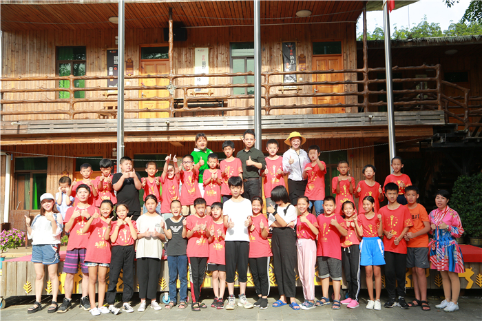 11、“少年演講家”玩轉檳榔谷 蕩槳飛歌“悠黎客”